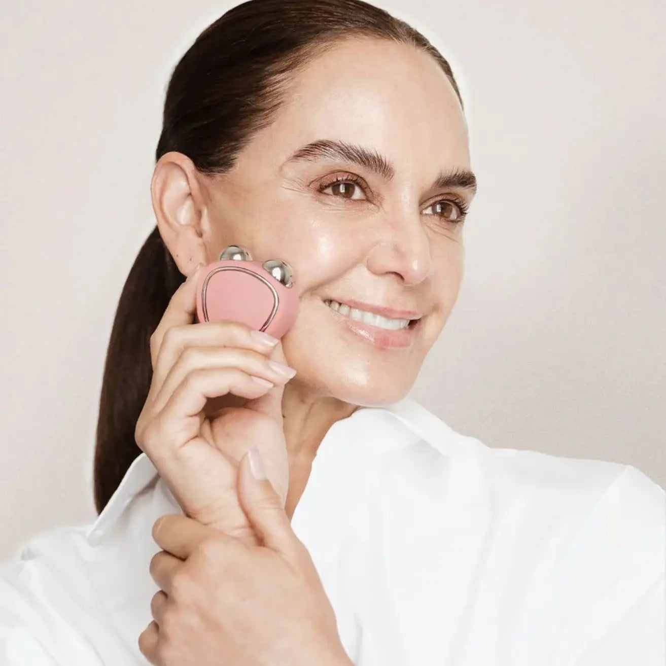 Masajeador Facial Rejuvenecedor de Microcorriente